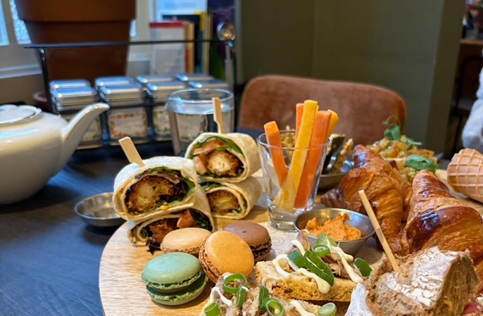 Arrangement Puzzel proeverij High Tea bij Lokaal Bakel in Bakel